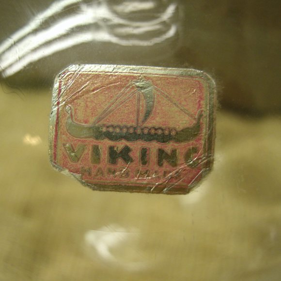 Vintage Viking Art Glass Blown Vase - Picture 15 of 16